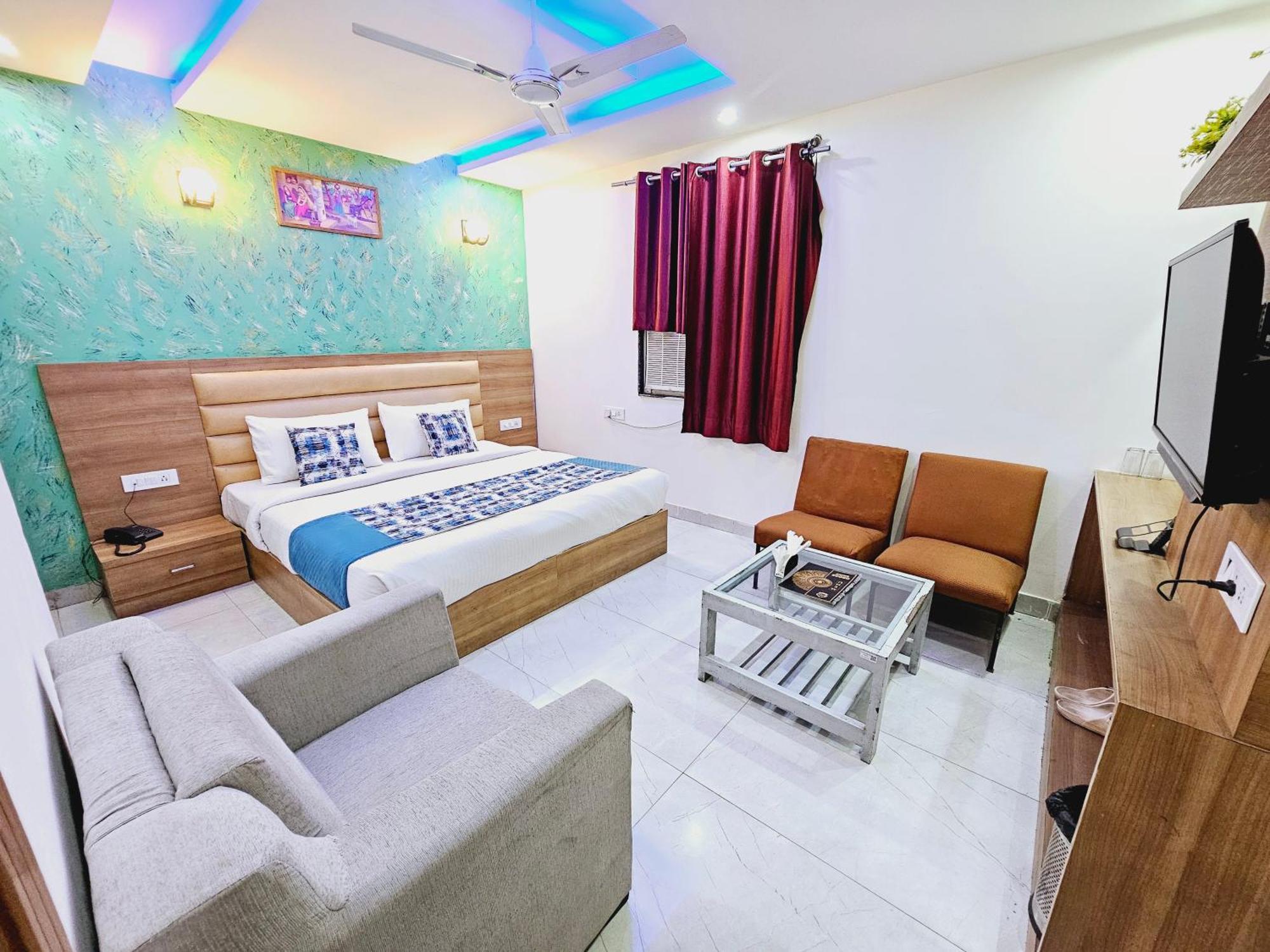 Hotel Gross Inn Near Igi Airport 3*